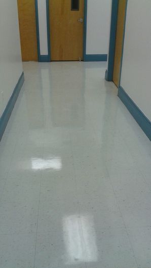 Commercial Floor Stripping & Waxing in Pompano Beach, FL (4)