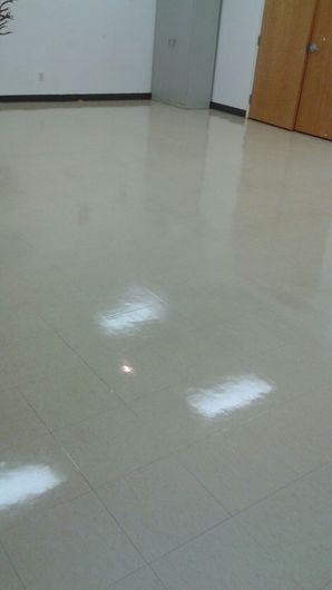 Commercial Floor Stripping & Waxing in Pompano Beach, FL (5)