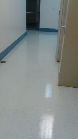 Commercial Floor Stripping & Waxing in Pompano Beach, FL (6)