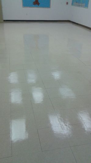 Commercial Floor Stripping & Waxing in Pompano Beach, FL (9)