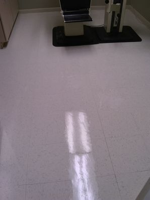 Floor Stripping & Waxing in Pompano Beach, FL (5)